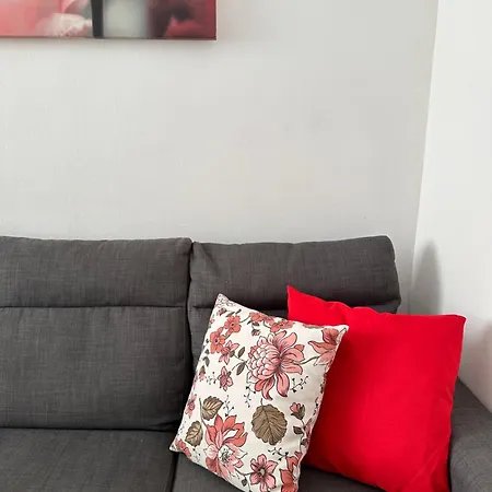 Modern And Bright 5 Bedroom Del Prado Apartment Gandia