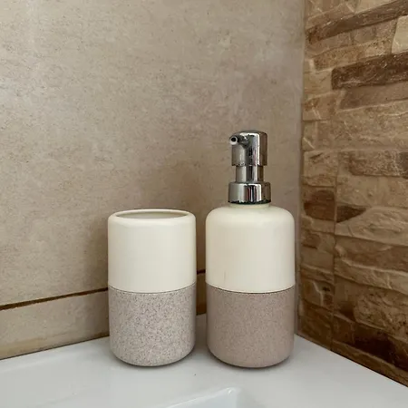 Modern And Bright 5 Bedroom Del Prado Apartment *