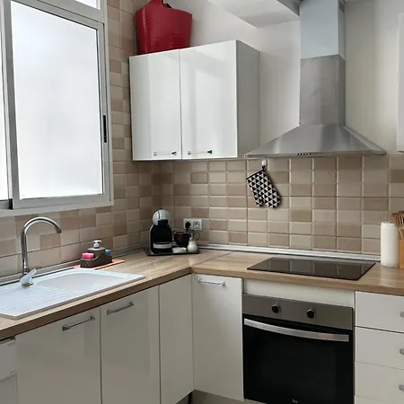 Modern And Bright 5 Bedroom Del Prado Apartment