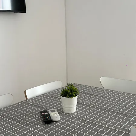 Modern And Bright 5 Bedroom Del Prado Apartamento