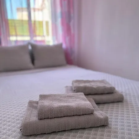 Modern And Bright 5 Bedroom Del Prado Apartamento